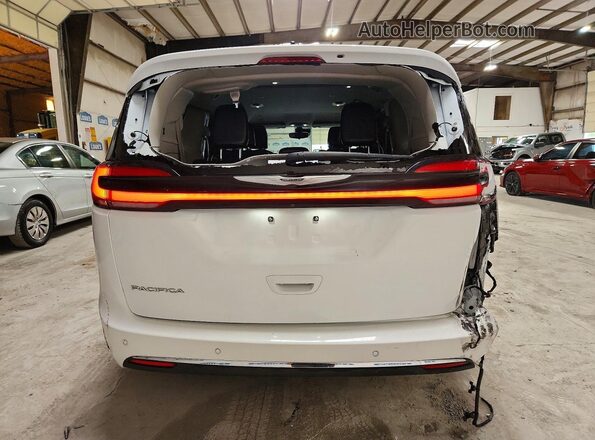 2C4RC1BG7PR567417 2023 CHRYSLER PACIFICA White Հետևի տեսք
