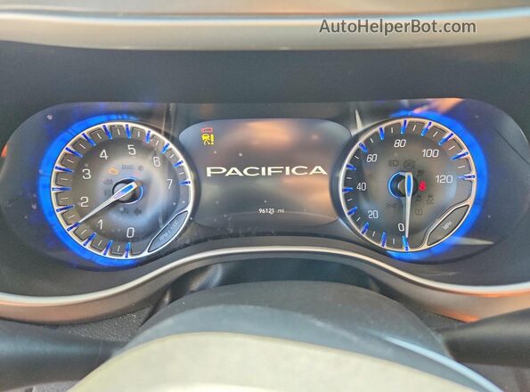 2C4RC1BG7PR620939 2023 CHRYSLER PACIFICA Blue Vista del cuadro de instrumentos