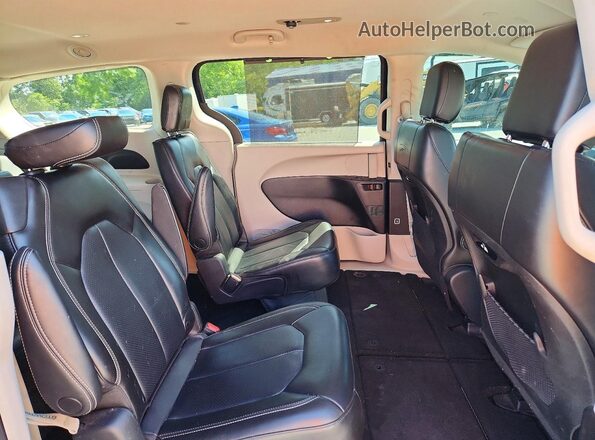 2C4RC1BG7PR620939 2023 CHRYSLER PACIFICA Blue Vista interior trasera