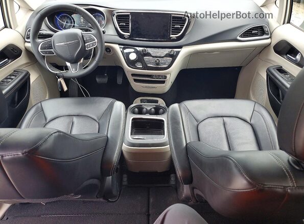 2C4RC1BG7RR134084 2024 CHRYSLER PACIFICA Silver Vista del salpicadero