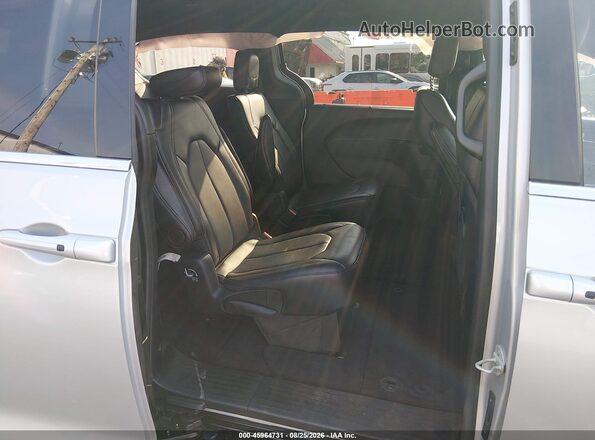 2C4RC1BG7TR212497 2026 CHRYSLER PACIFICA Silver Vista de la etiqueta del VIN
