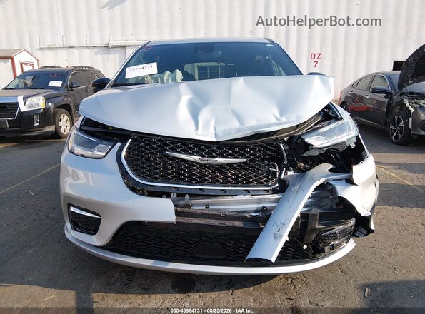 2C4RC1BG7TR212497 2026 CHRYSLER PACIFICA Silver Vista del cuadro de instrumentos