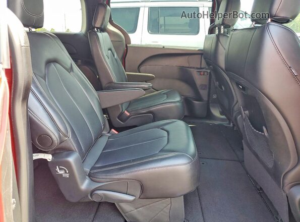 2C4RC1BG7TR212709 2026 CHRYSLER PACIFICA Red Vista interior trasera