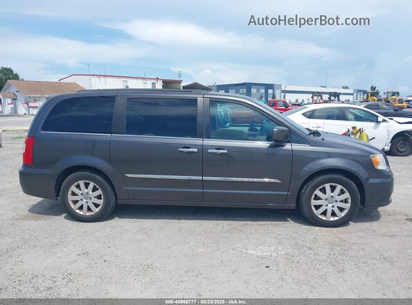 2C4RC1BG8GR113239 2016 CHRYSLER TOWN & COUNTRY Gray უკანა სალონის ხედი