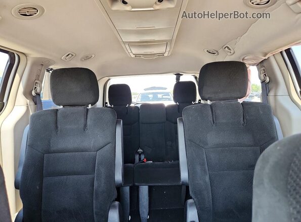 2C4RC1BG8GR138710 2016 CHRYSLER TOWN White Вид задніх сидінь