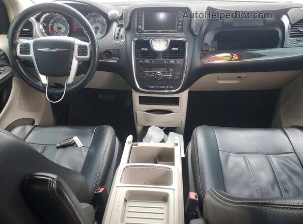 2C4RC1BG8GR231680 2016 CHRYSLER TOWN White Dashboard view