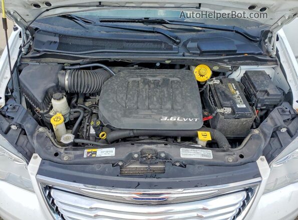 2C4RC1BG8GR286954 2016 CHRYSLER TOWN White Widok komory silnika