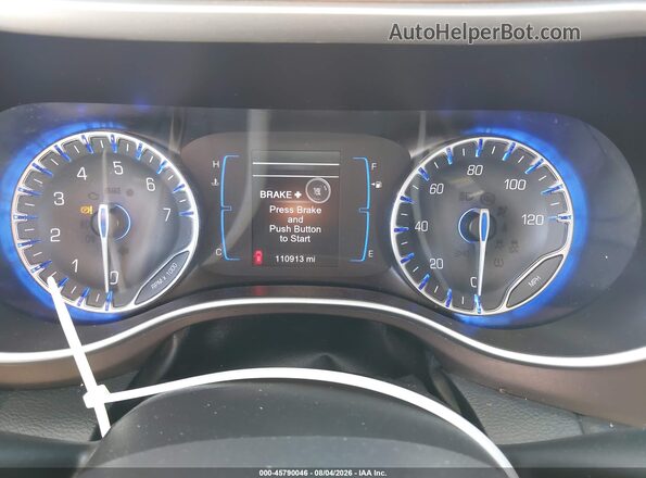 2C4RC1BG8HR583675 2017 CHRYSLER PACIFICA Серебряный Вид задних сидений