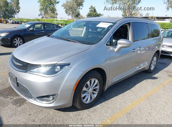 2C4RC1BG8HR583675 2017 CHRYSLER PACIFICA Серебряный Передняя левая четверть