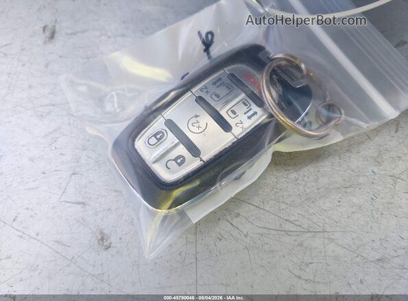 2C4RC1BG8HR583675 2017 CHRYSLER PACIFICA Серебряный Вид панели приборов
