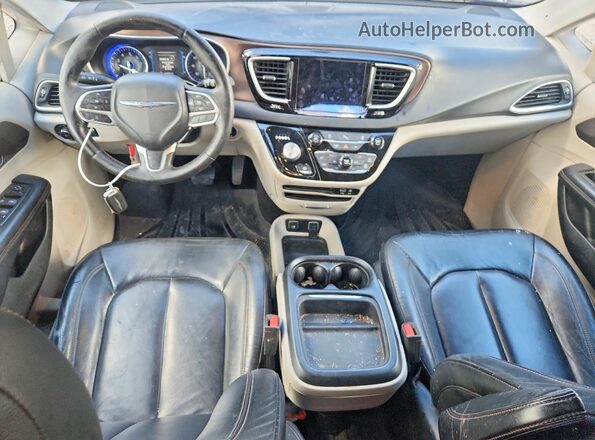 2C4RC1BG8HR734028 2017 CHRYSLER PACIFICA Black Dashboard view