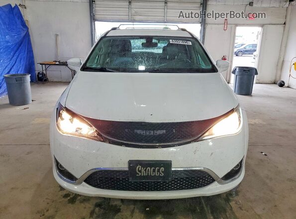 2C4RC1BG8KR539733 2019 CHRYSLER PACIFICA Белый Вид спереди
