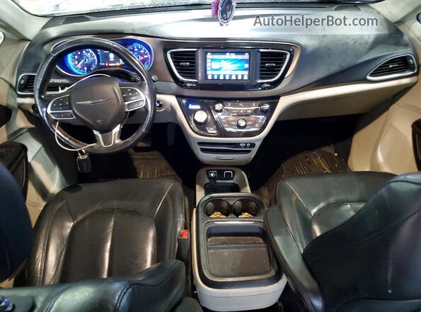 2C4RC1BG8KR539733 2019 CHRYSLER PACIFICA Белый Вид панели приборов