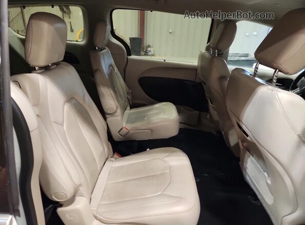 2C4RC1BG8LR134294 2020 CHRYSLER PACIFICA White Вид задньої частини салону