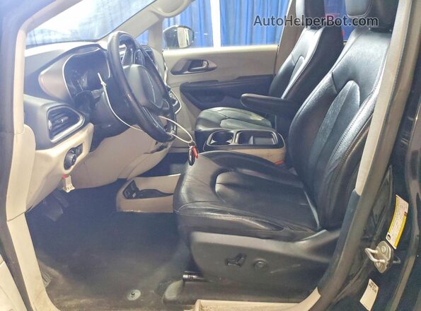 2C4RC1BG8LR271722 2020 CHRYSLER PACIFICA Black Front interior view