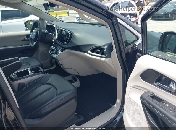 2C4RC1BG8RR140265 2024 CHRYSLER PACIFICA Black Вид салону спереду