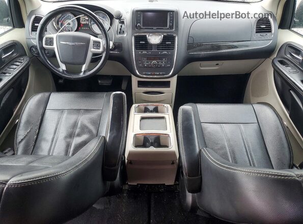2C4RC1BG9GR111113 2016 CHRYSLER TOWN Серебряный Вид панели приборов