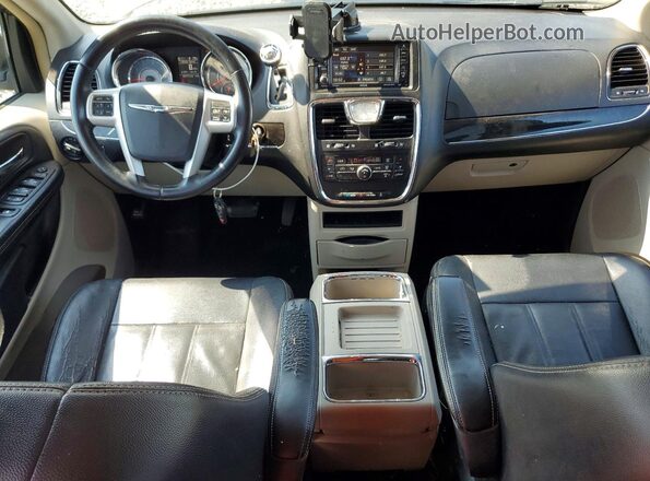 2C4RC1BG9GR156259 2016 CHRYSLER TOWN Brown Առջևի վահանակի տեսք