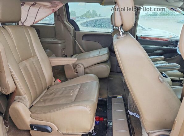 2C4RC1BG9GR238024 2016 CHRYSLER TOWN Черный Вид задней части салона