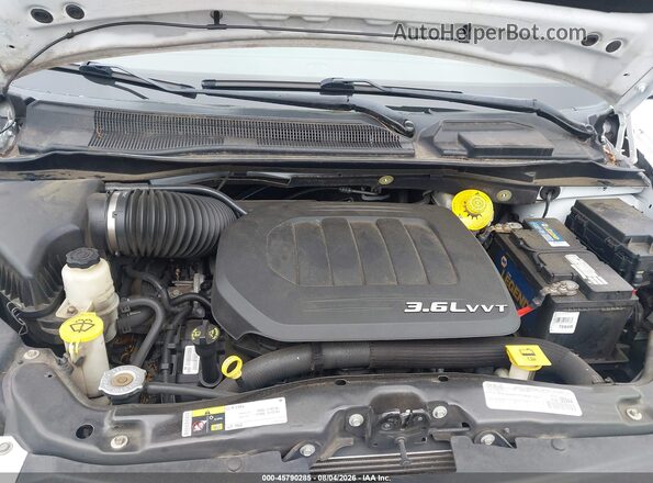 2C4RC1BG9GR296716 2016 CHRYSLER TOWN & COUNTRY White Вид ззаду