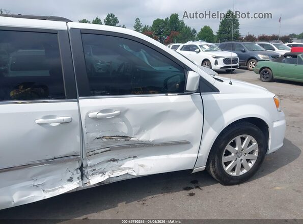 2C4RC1BG9GR296716 2016 CHRYSLER TOWN & COUNTRY White 