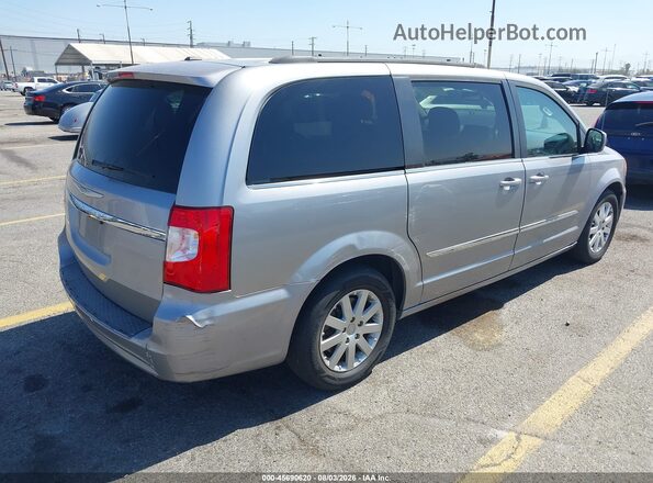 2C4RC1BG9GR296845 2016 CHRYSLER TOWN & COUNTRY Silver Задня права чверть
