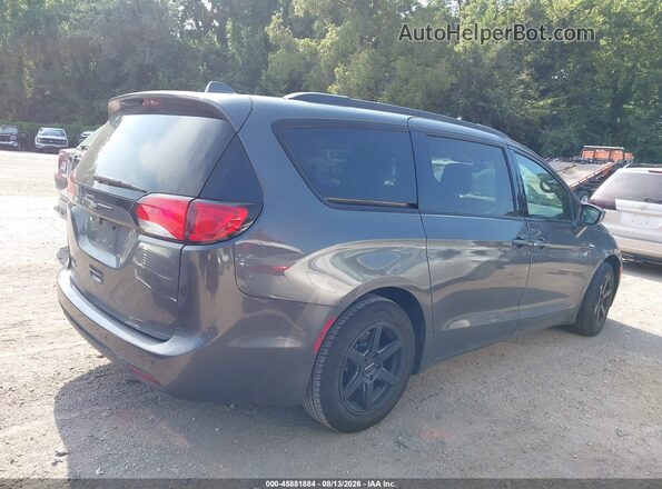 2C4RC1BG9JR261875 2018 CHRYSLER PACIFICA Gray Սալոնի հետևի տեսք