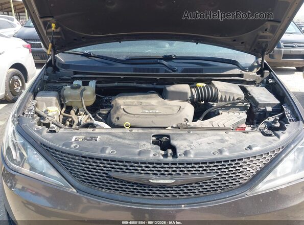 2C4RC1BG9JR261875 2018 CHRYSLER PACIFICA Gray Հետևի տեսք