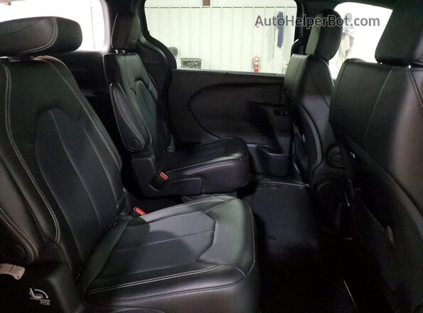 2C4RC1BG9SR587659 2025 CHRYSLER PACIFICA Gray Vista interior trasera