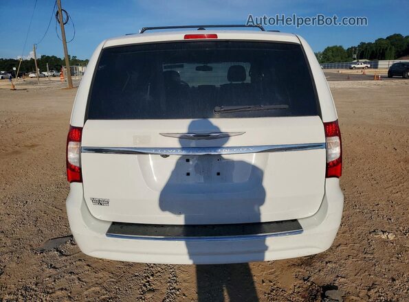 2C4RC1BGXGR112979 2016 CHRYSLER TOWN Белый Вид сзади