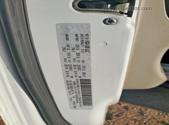 2C4RC1BGXGR112979 2016 CHRYSLER TOWN Белый Вид наклейки с VIN-кодом