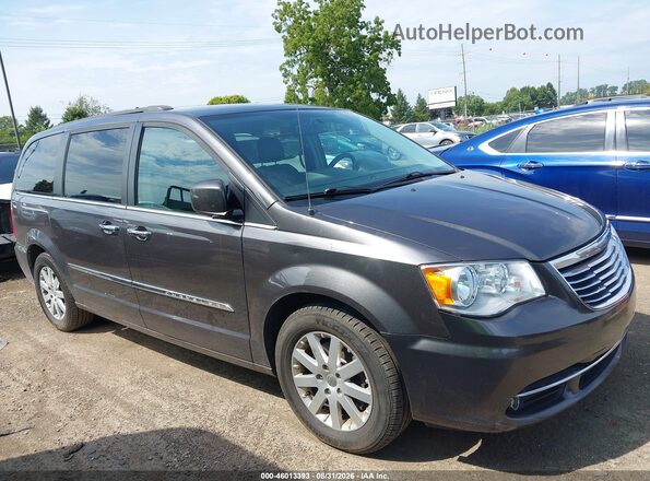 2C4RC1BGXGR127370 2016 CHRYSLER TOWN & COUNTRY Gray Vista interior trasera