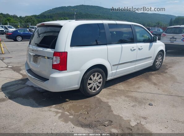 2C4RC1BGXGR229834 2016 CHRYSLER TOWN & COUNTRY White Tył prawy