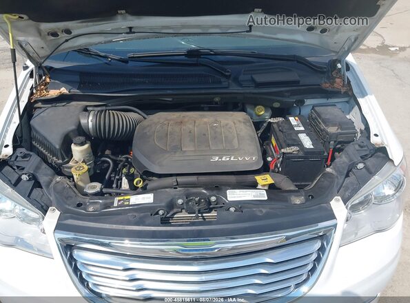 2C4RC1BGXGR229834 2016 CHRYSLER TOWN & COUNTRY White Widok z tyłu
