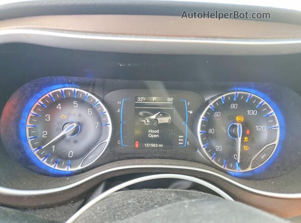 2C4RC1BGXHR587386 2017 CHRYSLER PACIFICA White ხელსაწყოთა პანელის ხედი