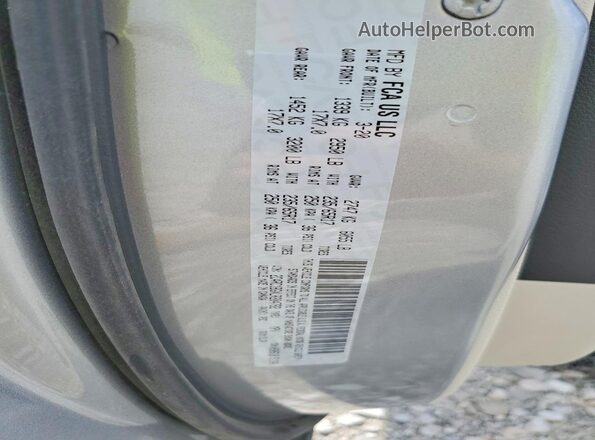 2C4RC1BGXLR204782 2020 CHRYSLER PACIFICA Silver VIN კოდის სტიკერის ხედი