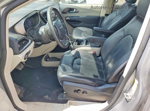 2C4RC1BGXLR204782 2020 CHRYSLER PACIFICA Silver წინა სალონის ხედი