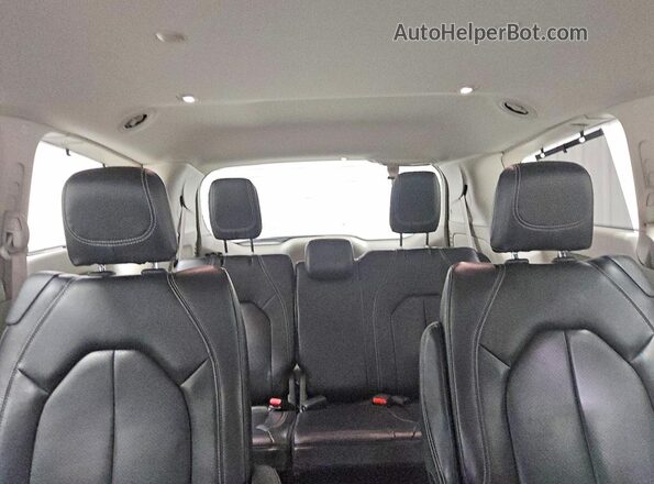 2C4RC1BGXNR220175 2022 CHRYSLER PACIFICA Gray Rear seats view