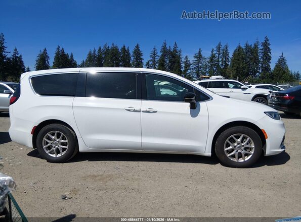 2C4RC1BGXSR552192 2025 CHRYSLER PACIFICA White Rear interior view