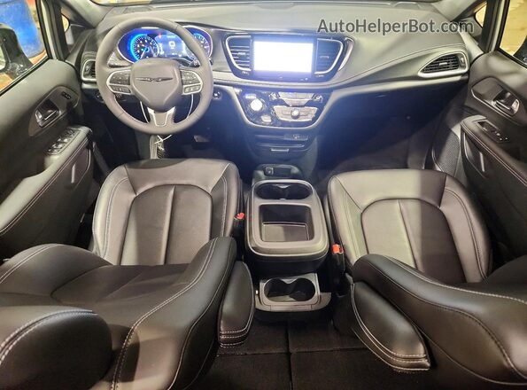2C4RC1BGXTR172819 2026 CHRYSLER PACIFICA Silver Вид панелі приладів
