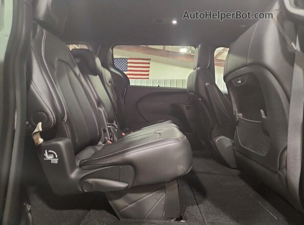 2C4RC1BGXTR172819 2026 CHRYSLER PACIFICA Silver Вид задньої частини салону