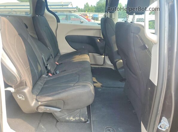 2C4RC1CG0HR522660 2017 CHRYSLER PACIFICA Серый Вид задней части салона