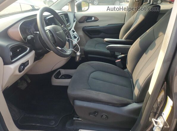 2C4RC1CG0HR522660 2017 CHRYSLER PACIFICA Серый Вид салона спереди