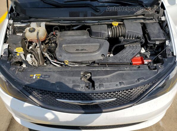 2C4RC1CG0NR120861 2022 CHRYSLER OTHER White VIN կոդի պիտակի տեսք