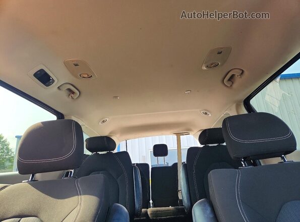 2C4RC1CG0PR519627 2023 CHRYSLER VOYAGER Black უკანა სავარძლების ხედი