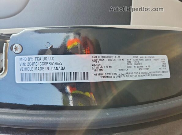 2C4RC1CG0PR519627 2023 CHRYSLER VOYAGER Black სალონის 360-გრადუსიანი ხედი