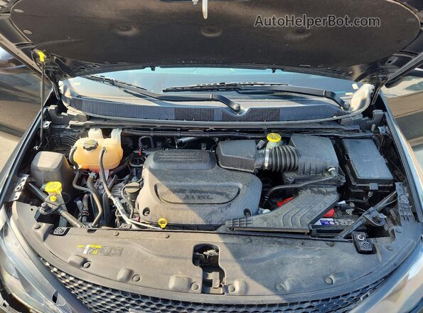 2C4RC1CG0PR519627 2023 CHRYSLER VOYAGER Black ძრავის განყოფილების ხედი