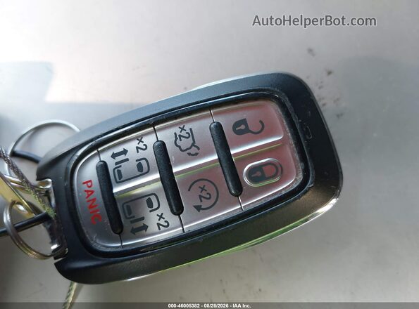 2C4RC1CG0PR596093 2023 CHRYSLER VOYAGER Silver წინა პანელის ხედი