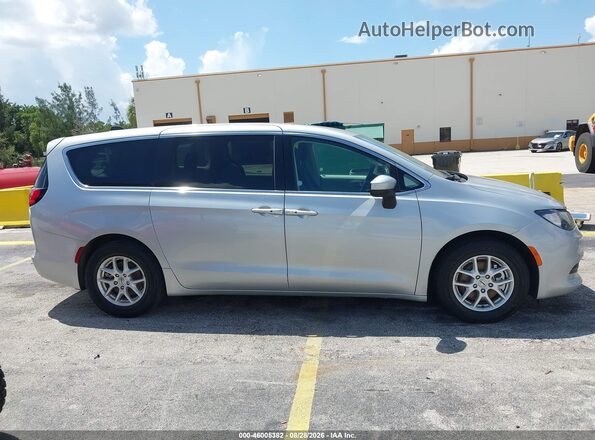 2C4RC1CG0PR596093 2023 CHRYSLER VOYAGER Silver უკანა სალონის ხედი