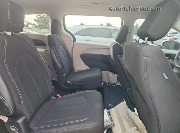 2C4RC1CG0PR610557 2023 CHRYSLER VOYAGER Gray უკანა სალონის ხედი